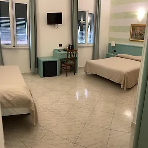 albergo-marina.hotelitalianriviera.com/