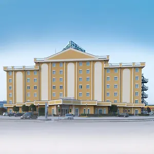 piramidi-hotel.hotelinveneto.com/